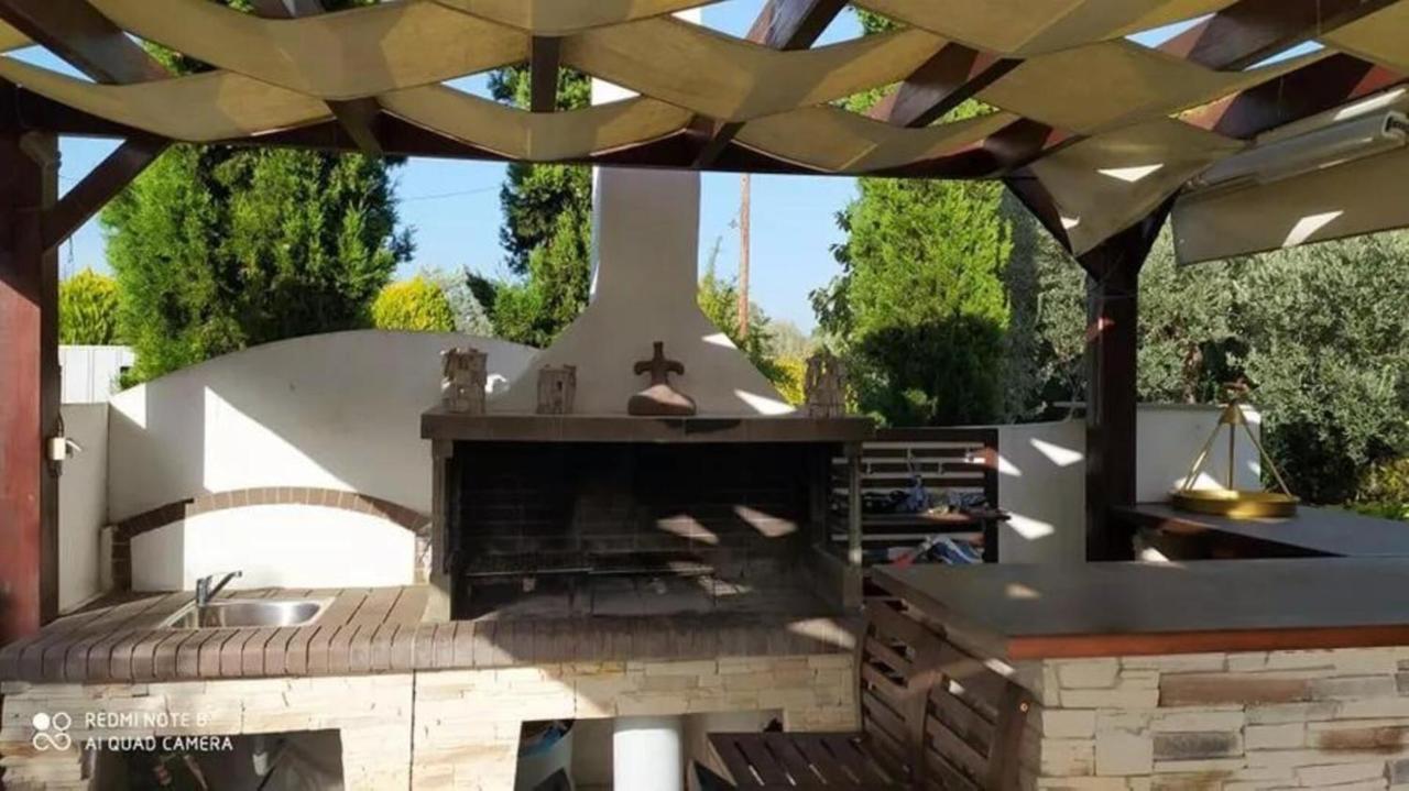 Luxurious 6 Bedroom Villa In A Great Location Chalkís Exterior foto